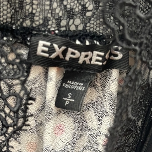 ❤️ 🆕 EXPRESS Sleeveless Blouse Size SP - Picture 4 of 4